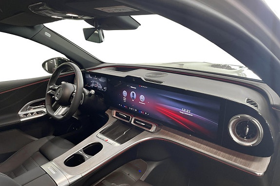Mercedes-Benz GLC300 de 9 of 13