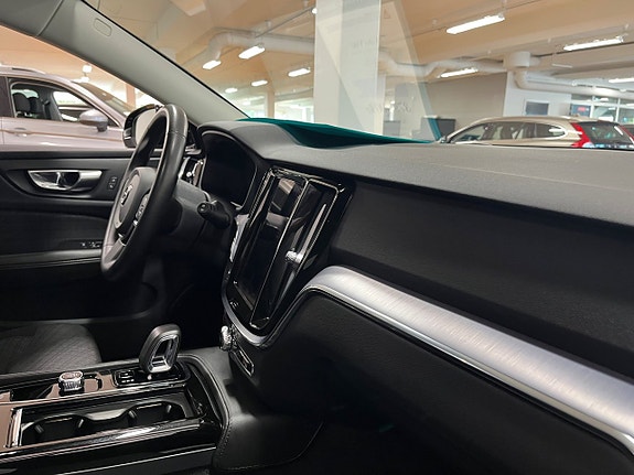 Volvo V60 18 of 22