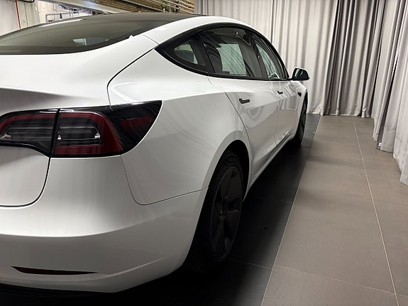 Tesla Model 3 5 of 23