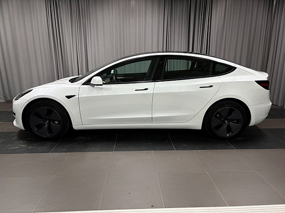 Tesla Model 3 3 of 23