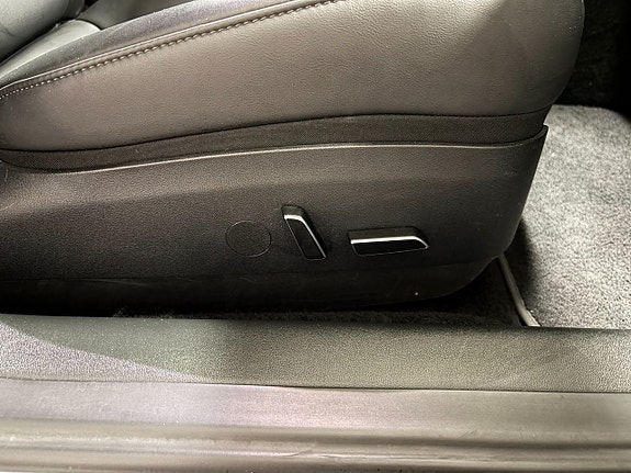 Tesla Model 3 14 of 23