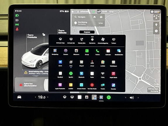 Tesla Model 3 18 of 23