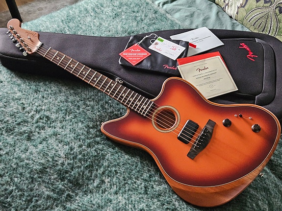 Fender American Acoustasonic Jazzmaster