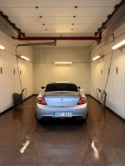 Hyundai Coupe 8 of 12