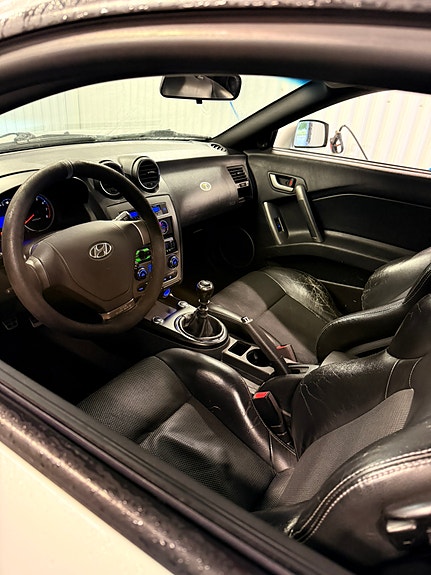 Hyundai Coupe 10 of 12