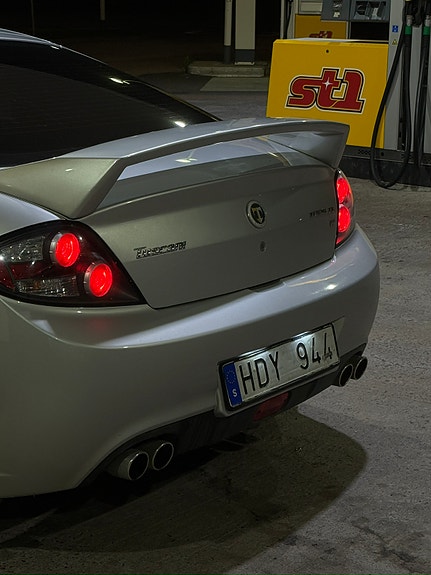 Hyundai Coupe 4 of 12
