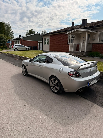 Hyundai Coupe 12 of 12