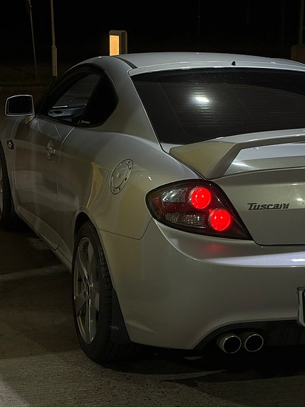 Hyundai Coupe 5 of 12