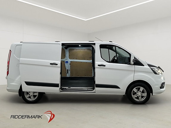 Ford Transit Custom 11 of 30