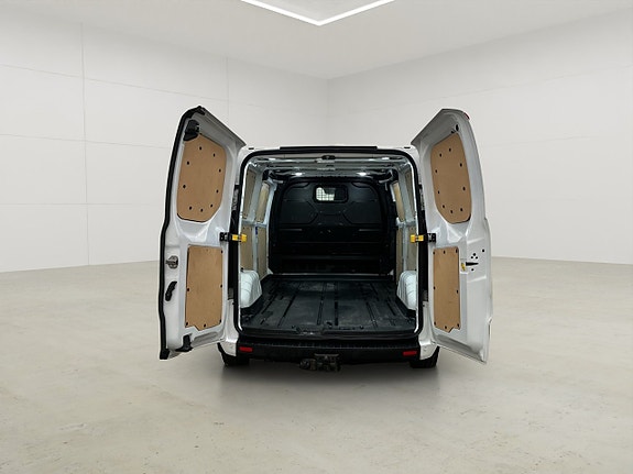 Ford Transit Custom 13 of 30