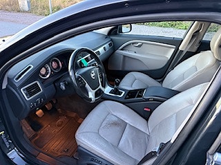 Volvo V70 4 of 6