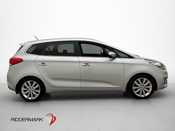 Kia Carens 4 of 30