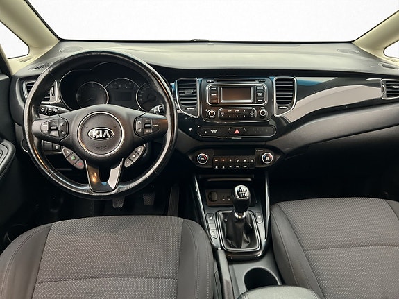 Kia Carens 11 of 30