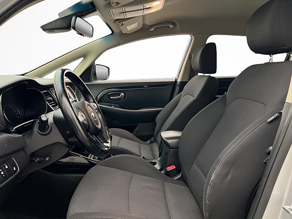 Kia Carens 10 of 30
