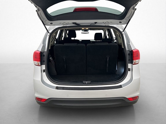 Kia Carens 25 of 30