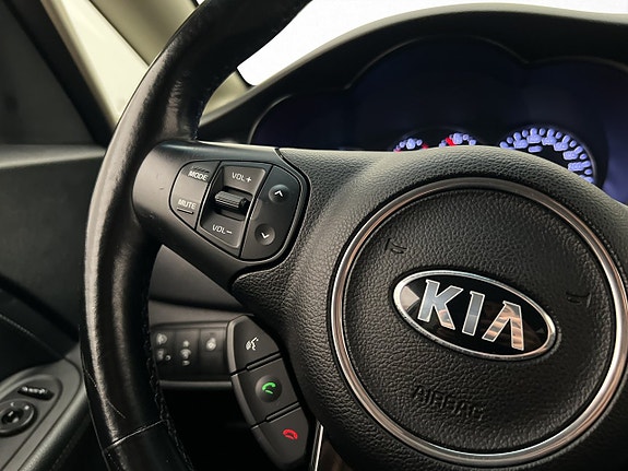 Kia Carens 13 of 30