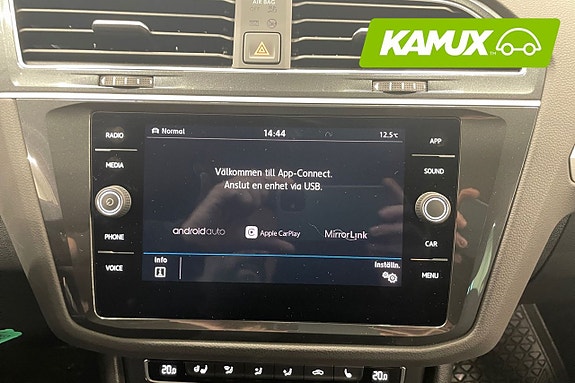 Volkswagen Tiguan 18 of 26