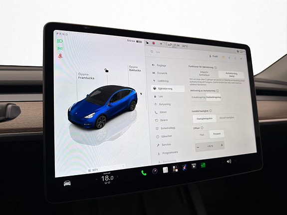 Tesla Model Y 26 of 30