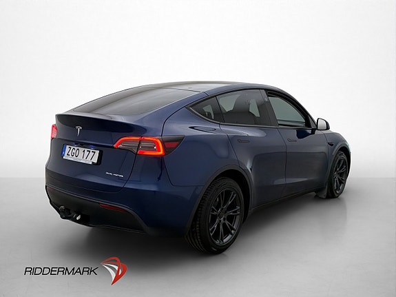 Tesla Model Y 9 of 30