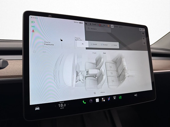 Tesla Model Y 24 of 30