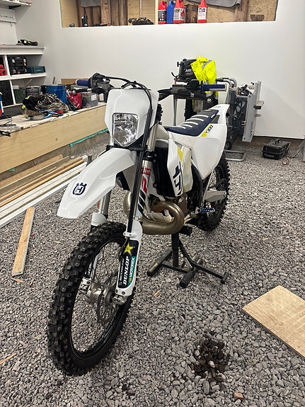Husqvarna TE 300 5 of 6