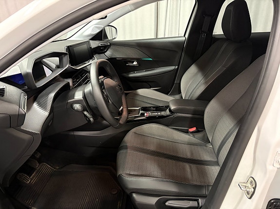 Peugeot 208 7 of 13