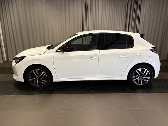 Peugeot 208 2 of 13