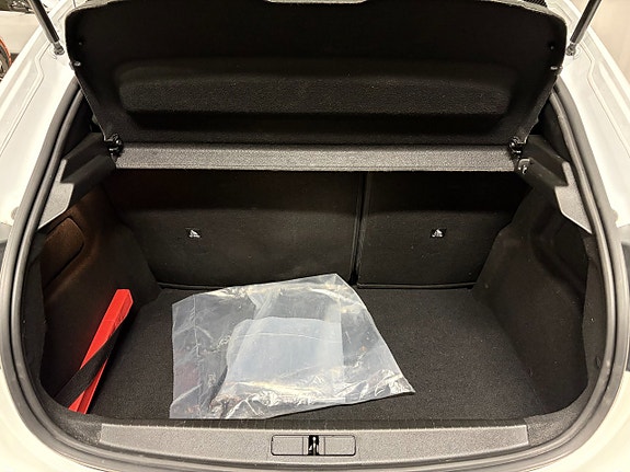 Peugeot 208 5 of 13