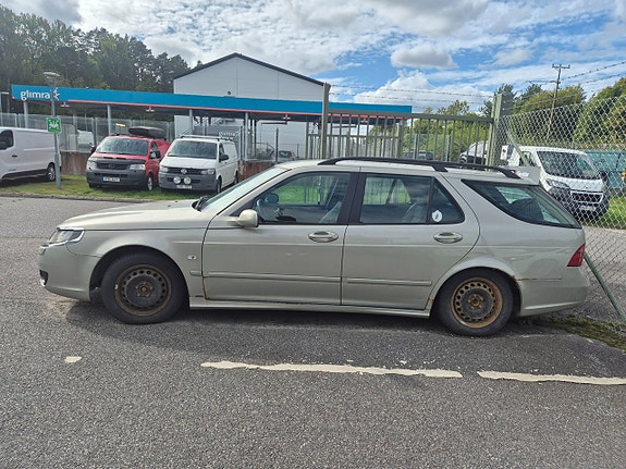 Saab 9-5 2 of 5