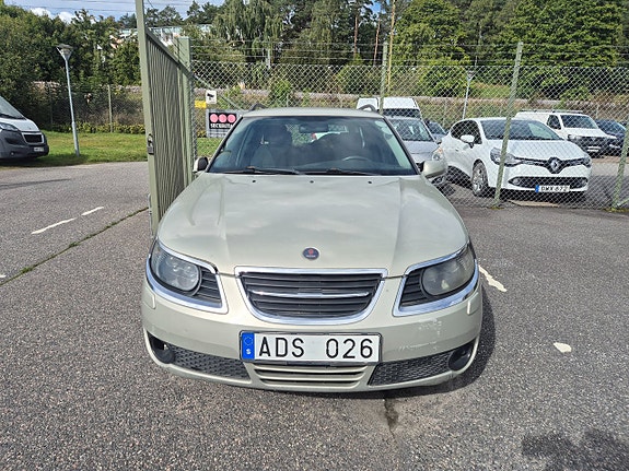Saab 9-5 3 of 5