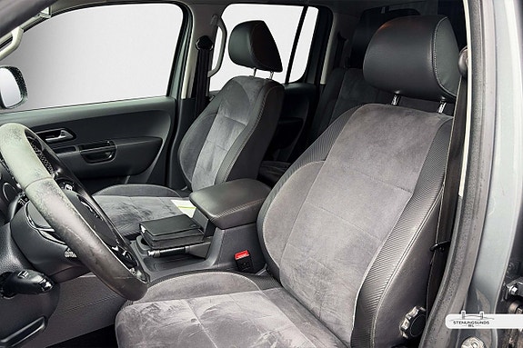 Volkswagen Amarok 8 of 25