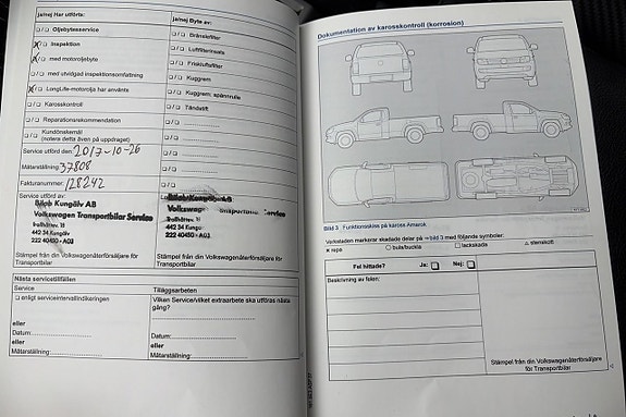 Volkswagen Amarok 16 of 25
