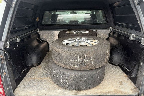 Volkswagen Amarok 10 of 25