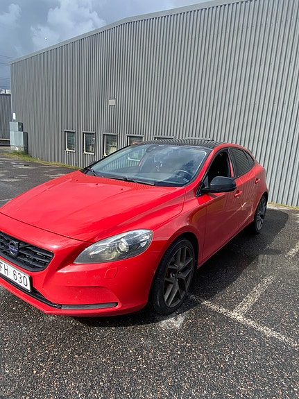 Volvo V40 5 of 8