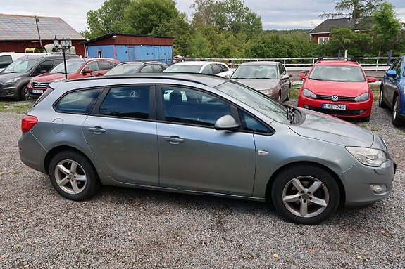Opel Astra 2 of 7