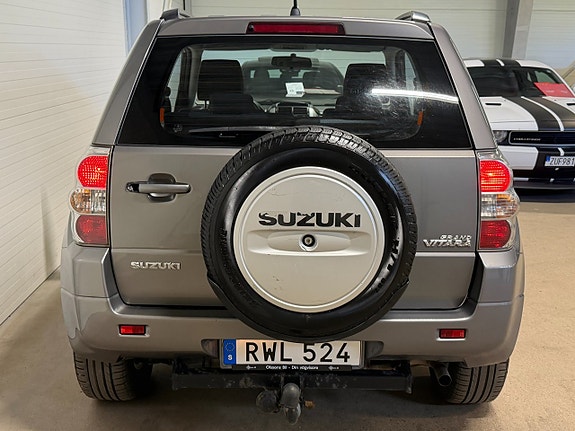 Suzuki Grand Vitara 5 of 16
