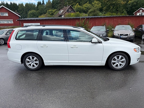 Volvo V70 6 of 26