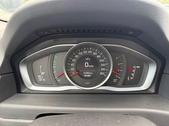 Volvo V70 16 of 26