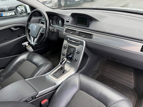 Volvo V70 9 of 26