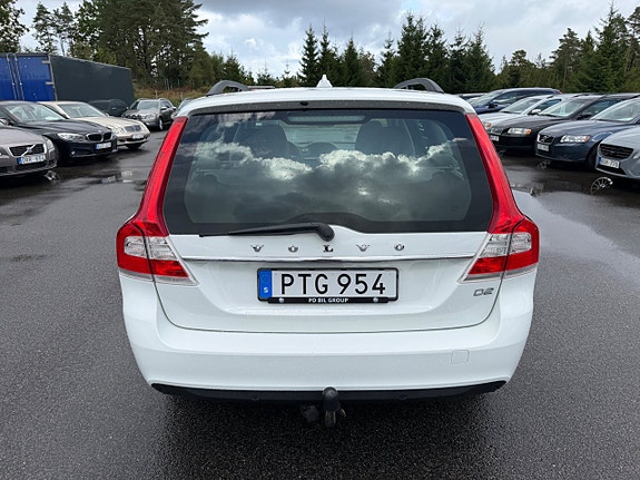 Volvo V70 4 of 26