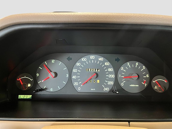 Volvo 960 11 of 24