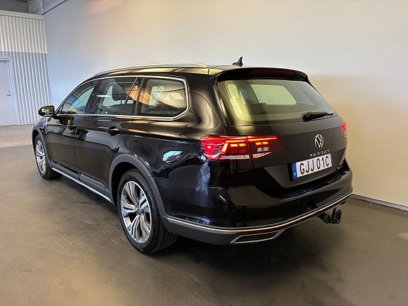 Volkswagen Passat Alltrack 5 of 18