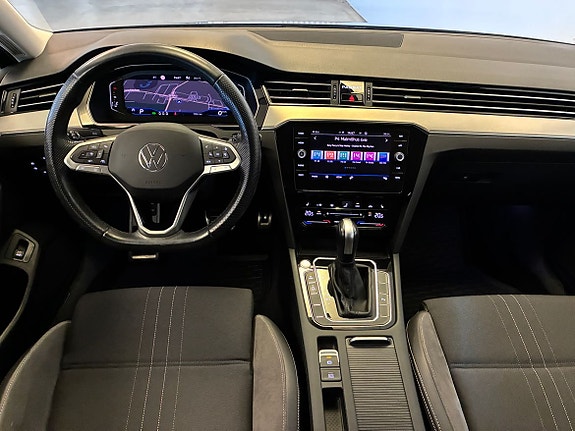 Volkswagen Passat Alltrack 10 of 18