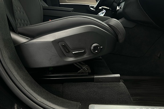 Volvo XC90 23 of 30