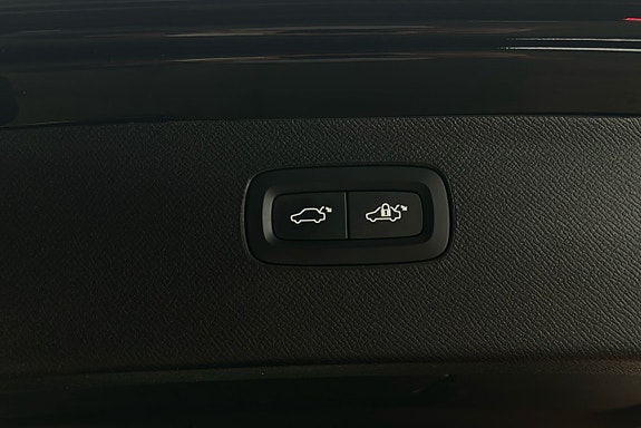 Volvo XC90 17 of 30