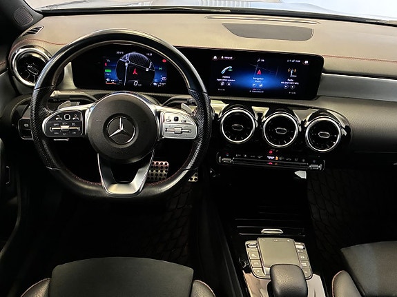 Mercedes-Benz CLA250 e 10 of 16