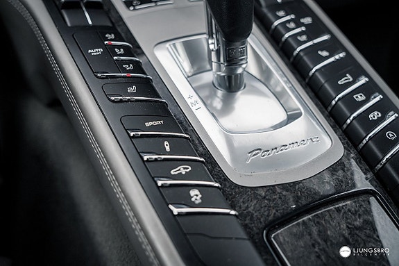 Porsche Panamera S 10 of 20