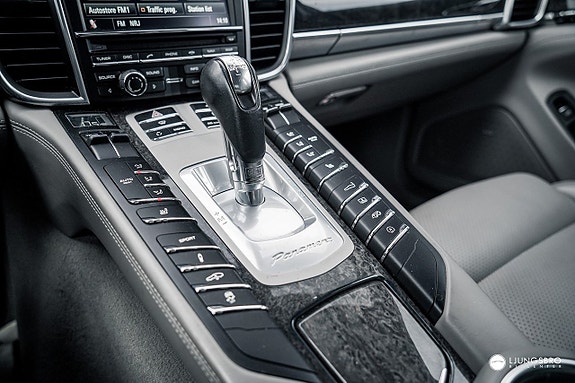 Porsche Panamera S 8 of 20