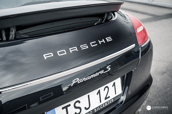 Porsche Panamera S 3 of 20