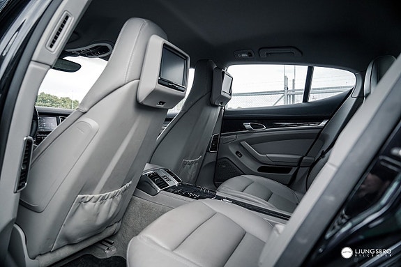 Porsche Panamera S 13 of 20
